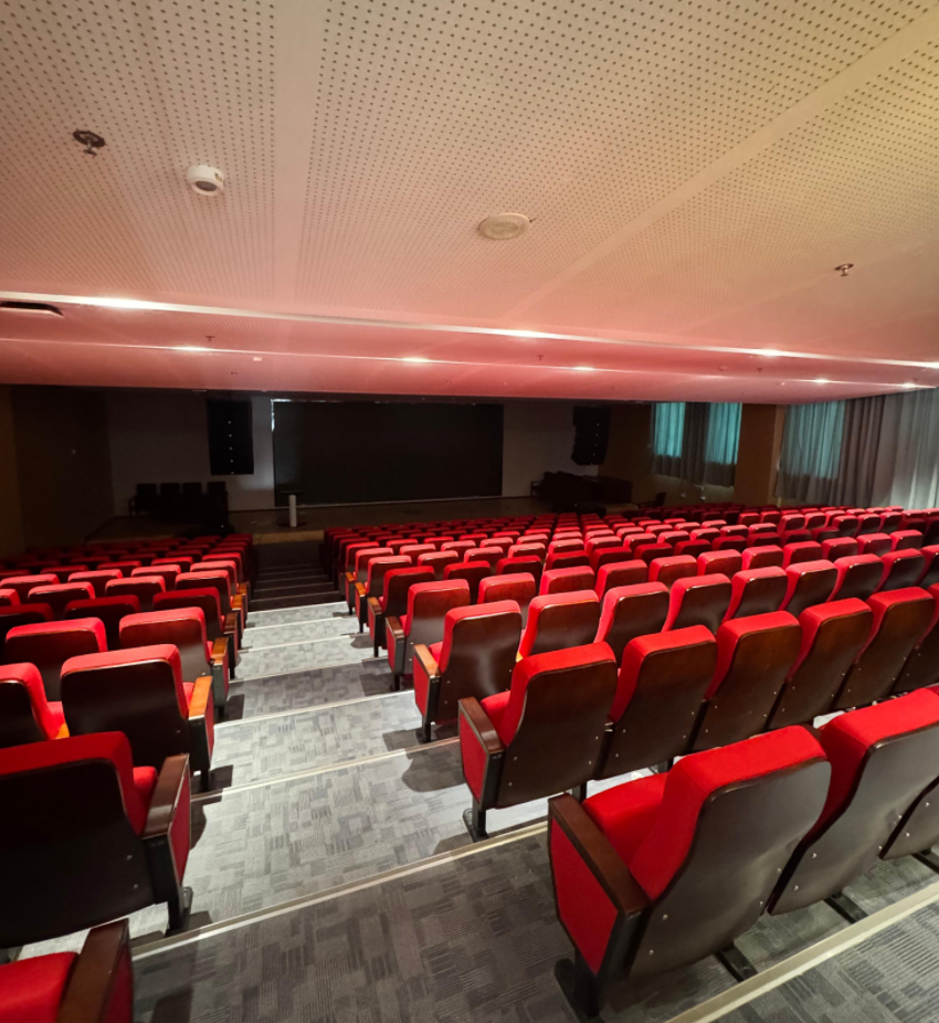 聲動校園，視聽無界——小學(xué)“影院級”多功能報告廳建設(shè)方案